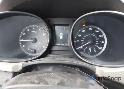 2018 Hyundai Santa Fe Sport 2.4L z USA, uszkodzony, nr VIN 5XYZT3LB8JG557635